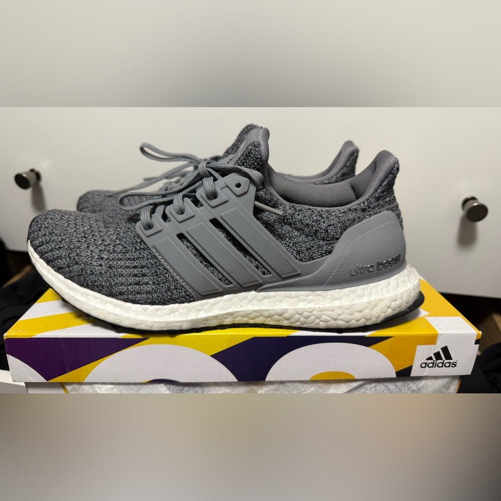 ADIDAS ULTRABOOST